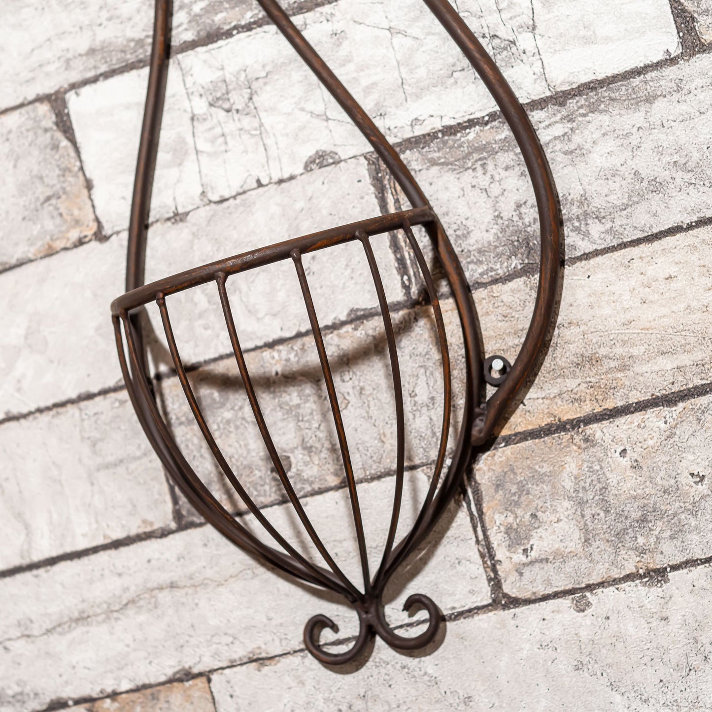 ガーデニング雑貨 アイアン製 壁掛け お座り猫 ウォールバスケット アップ3