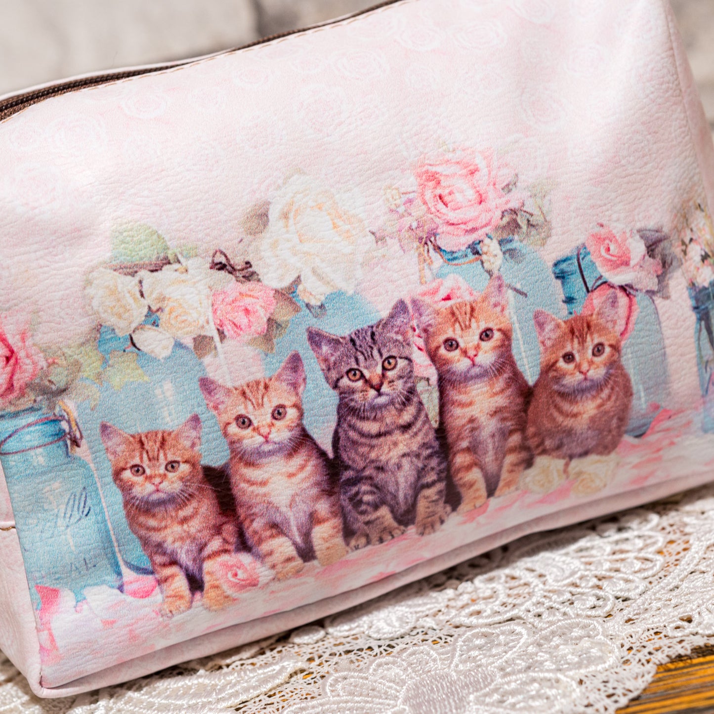 洗面化粧ポーチ 5匹の猫ちゃん ローズキャッツ アップ