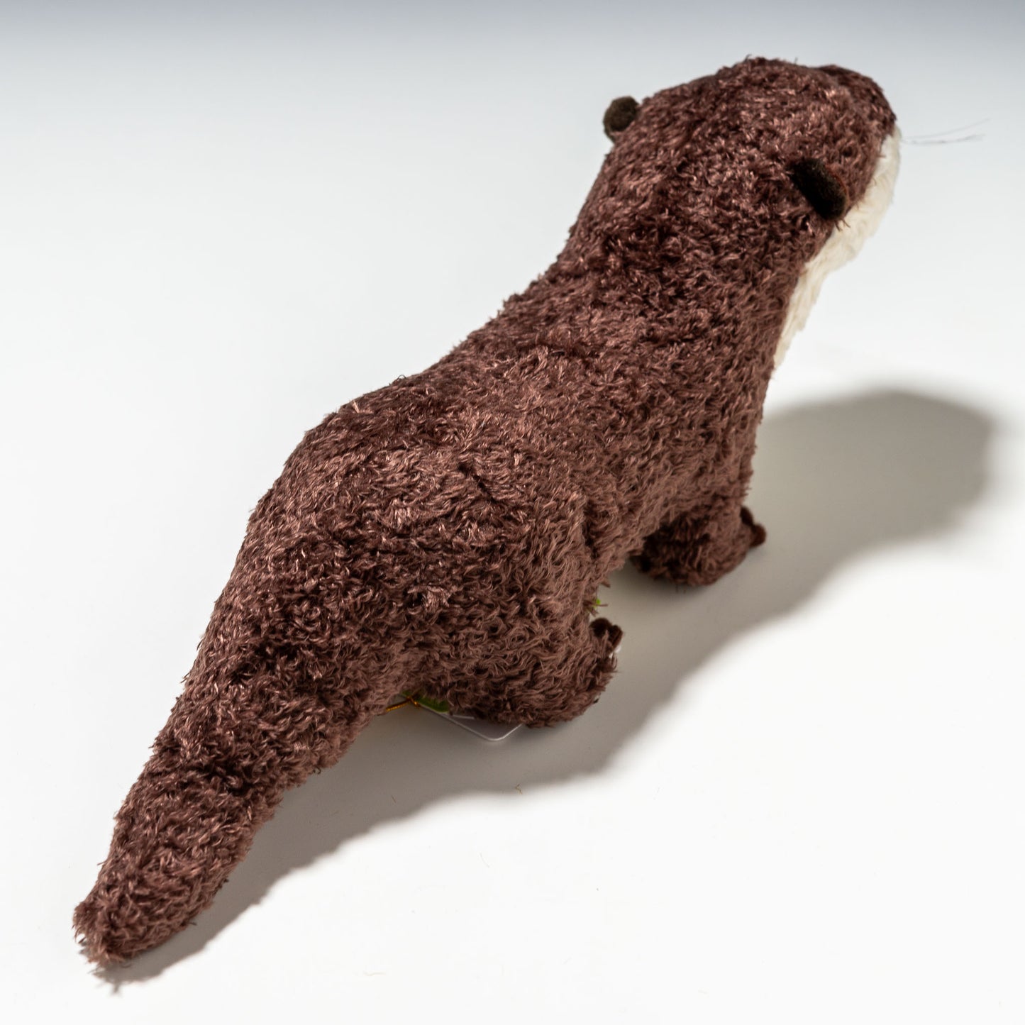 りくのなかまたち カワウソ 180343 | 吉徳の後ろ姿