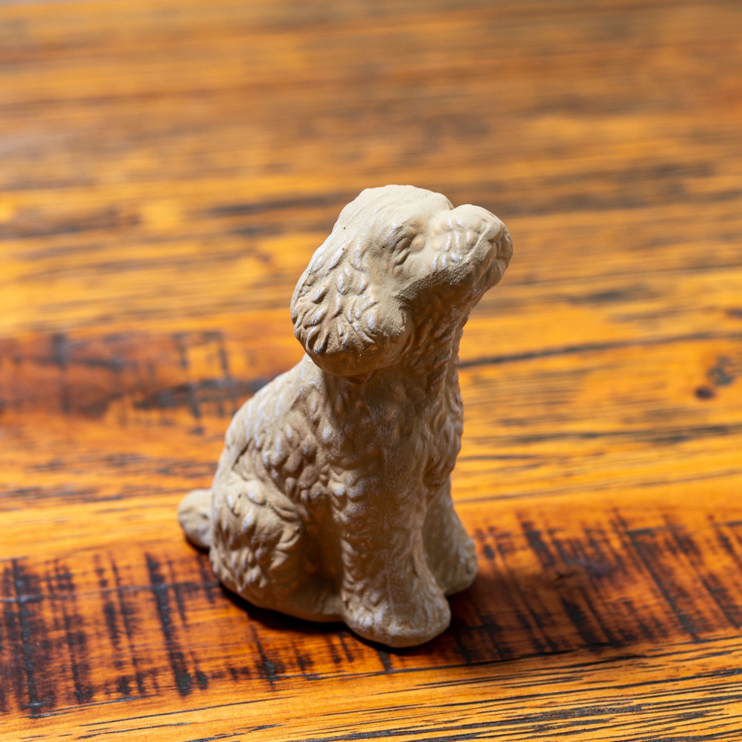 テラコッタ・素焼き陶器製 犬型置物 プードル 左横