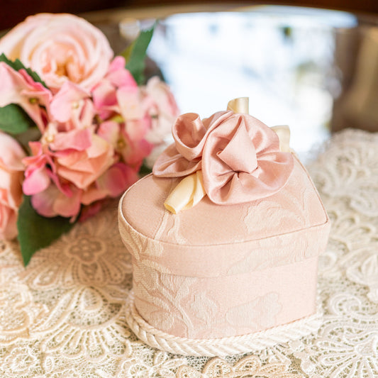 ジェニファーテイラー Jennifer Taylor ハートボックス 小物入れ Heirloom pink エアルームピンク 左横