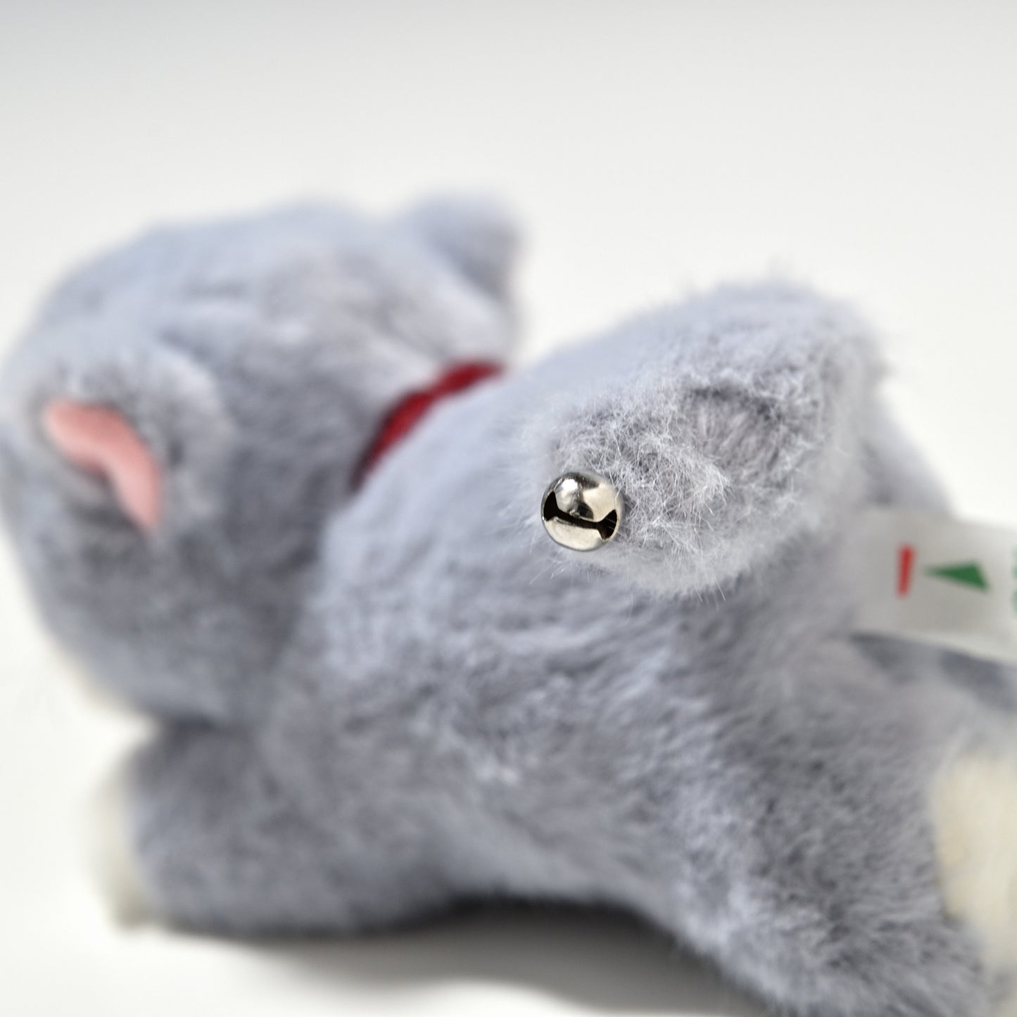 たけのこ TAKENOKO ぬいぐるみ シェリー這い ロシアンブルー 58849 しっぽの鈴
