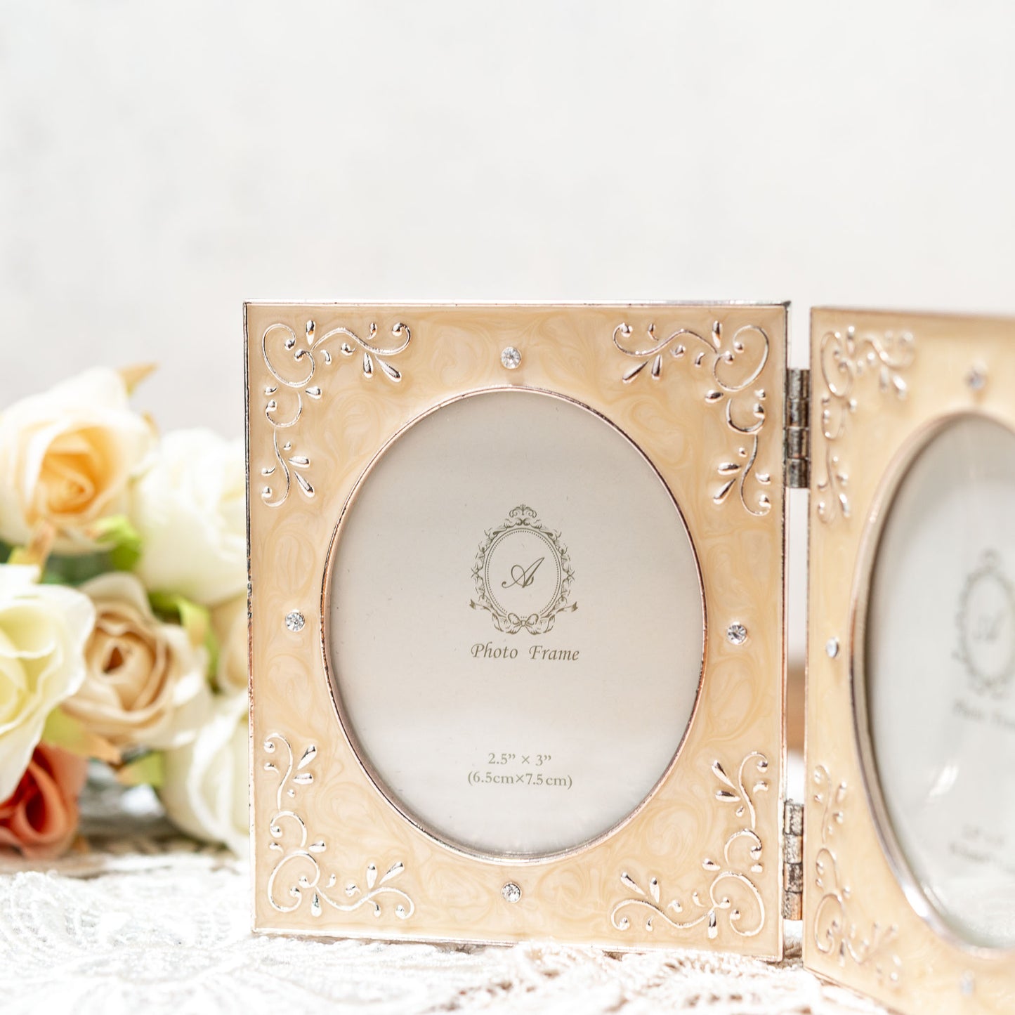 ピューター合金製 リエール ダブルウィンドウフォトフレーム 写真立て アイボリー アップ