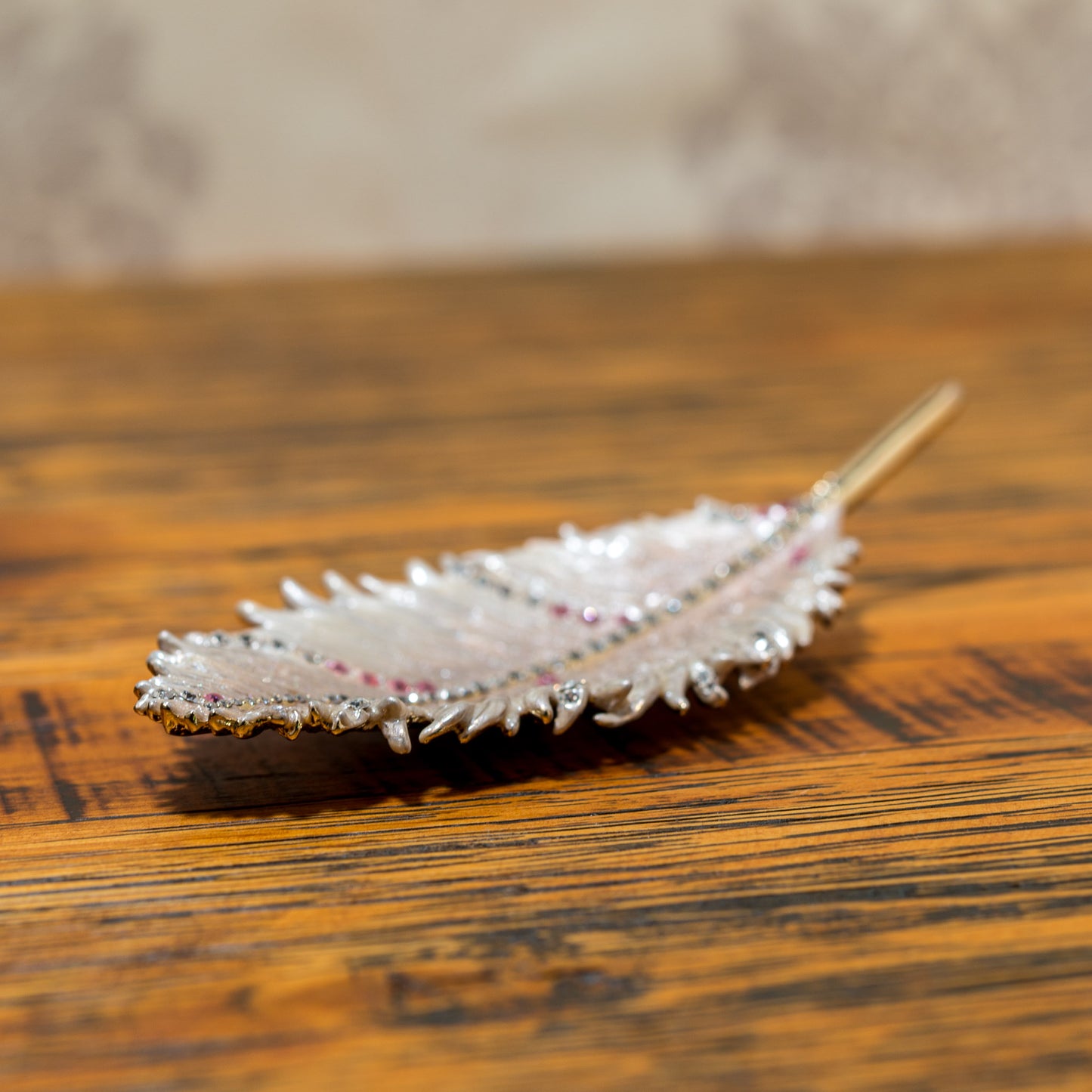 ピューター置物 トレイ ピンクフェザー 横