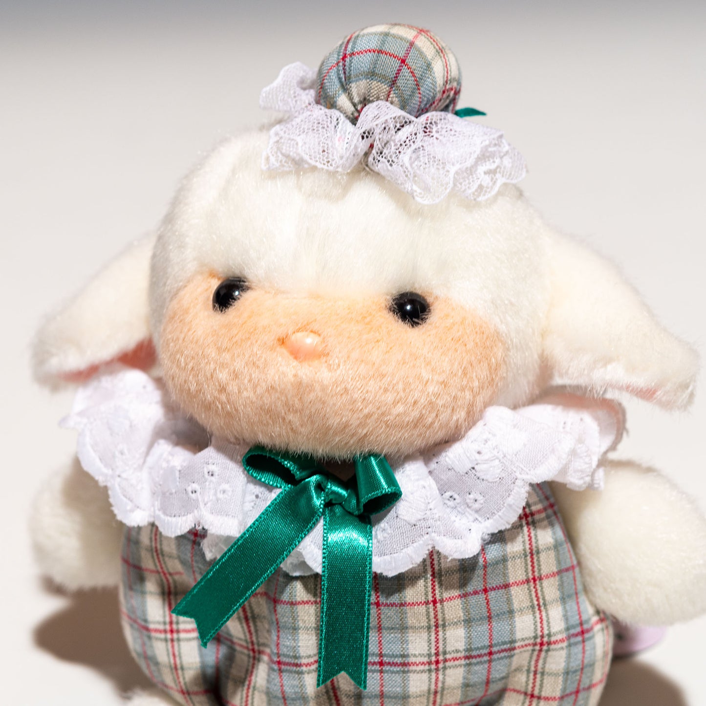 たけのこ TAKENOKO ぬいぐるみ プチぶらんでーと (ミニ) ヒツジ 88811 左横顔