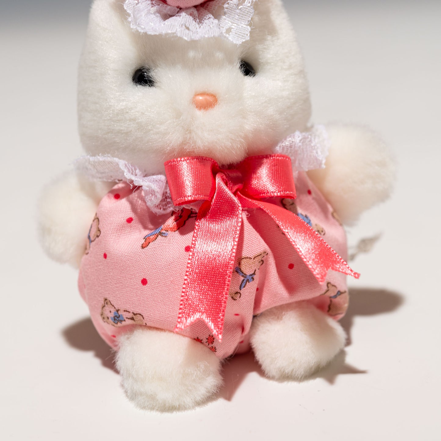 たけのこ TAKENOKO ぬいぐるみ プチぶらんでーと ボールチェーン ウサギ 90200 リボン