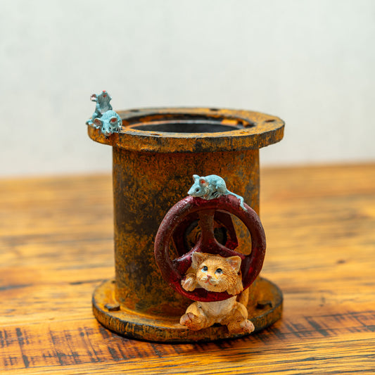 樹脂・レジン製 置物 ミニチュアサイズ アニマルオブジェ ピッコロ 水道管 正面