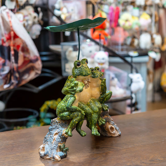 樹脂・レジン製 3匹の親子カエル 置物 左横