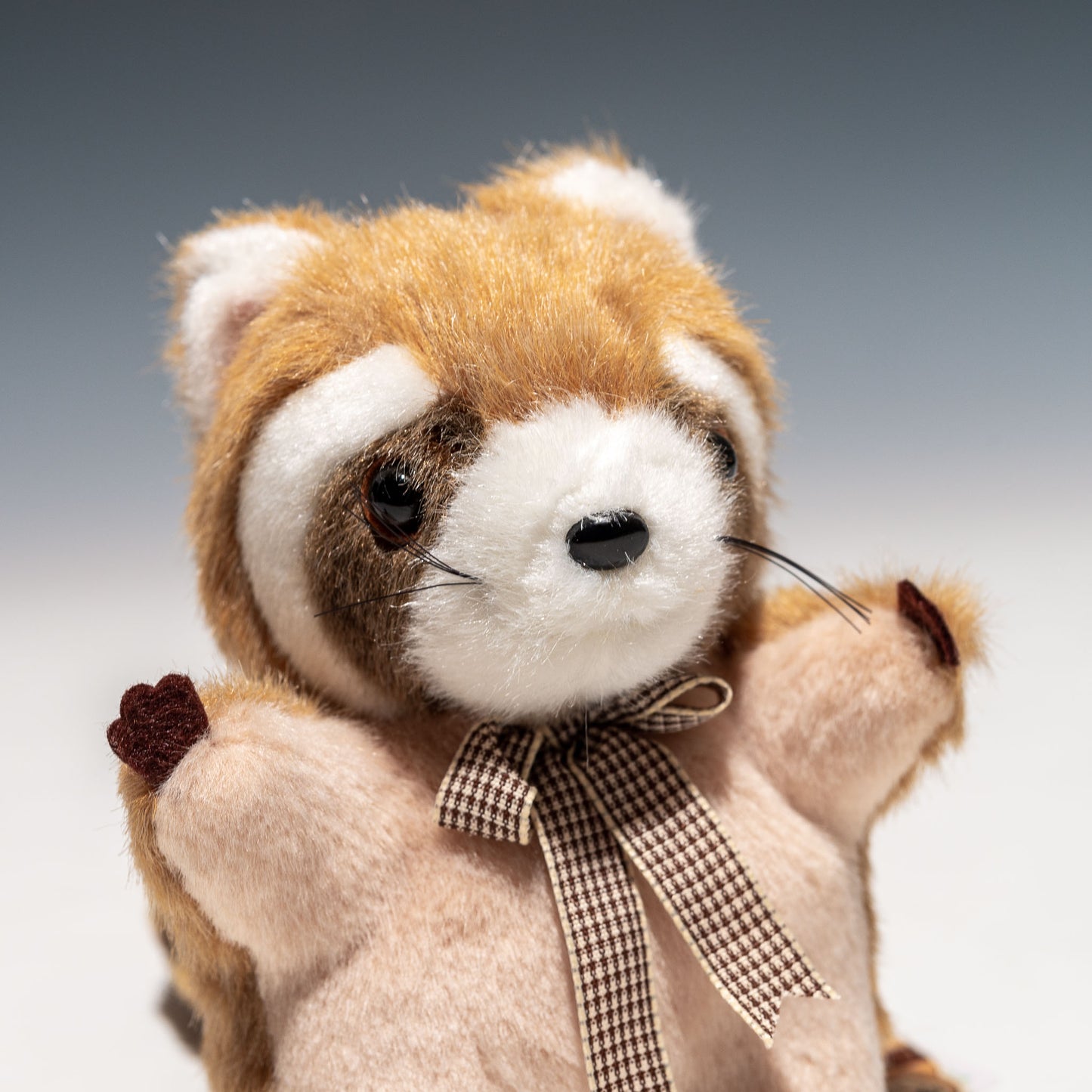 たけのこ TAKENOKO ぬいぐるみ レッサーパンダ ミニ 茶 10104 右横顔