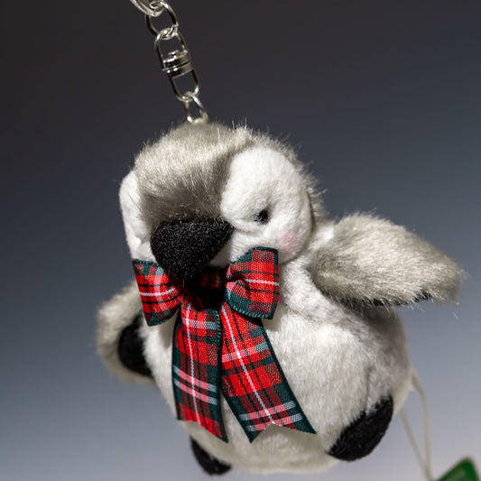 たけのこ TAKENOKO ぬいぐるみ マリンシリーズ プチペンギン リボン赤 68425 左横から