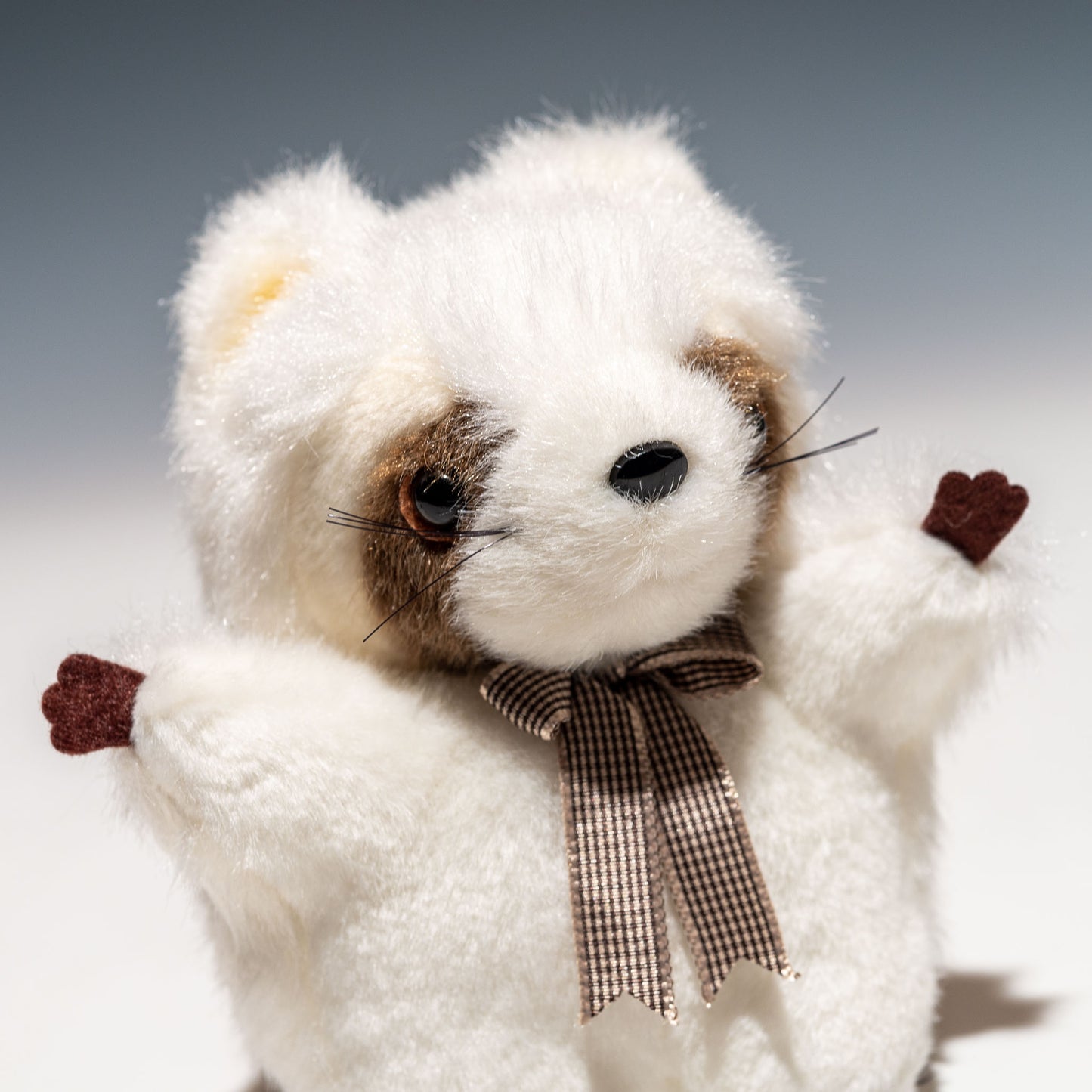 たけのこ TAKENOKO ぬいぐるみ レッサーパンダ ミニ 白 10103 右横顔