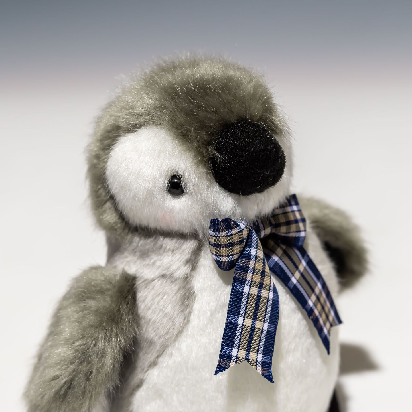 たけのこ TAKENOKO ぬいぐるみ マリンシリーズ ペンギン (ミニ) 青 75202 右横顔