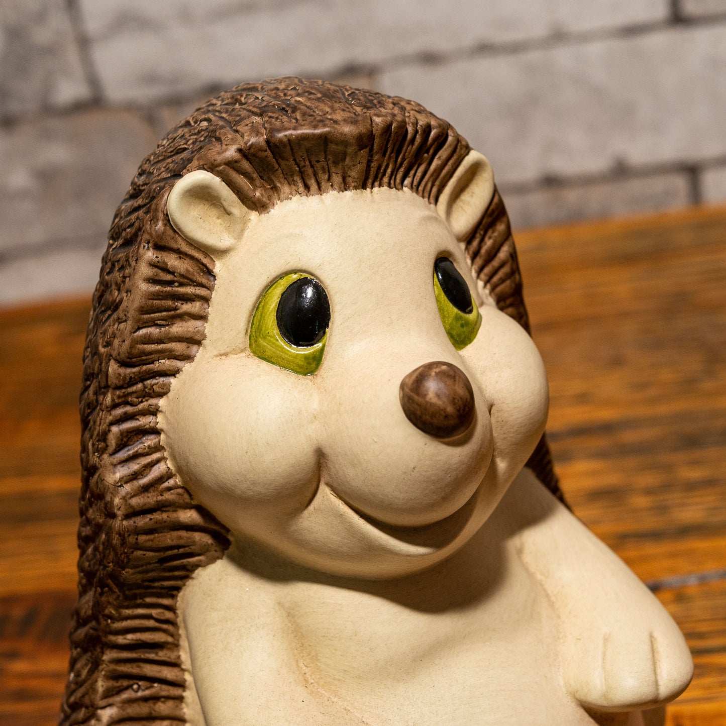 ポルトガル製 テラコッタ 置物 ハリネズミオブジェ L PTO-1326 右横顔