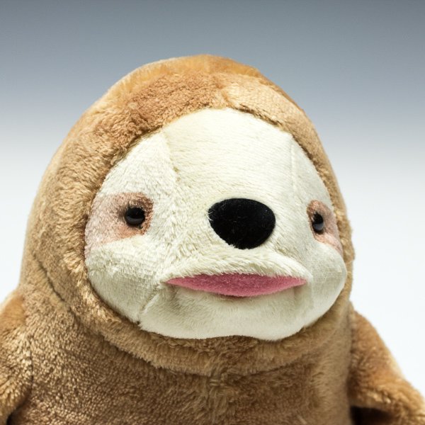 シナダ SHINADA ぬいぐるみ のんきもの ナマケモノ(M)ベージュ NKMN-0148B アップ