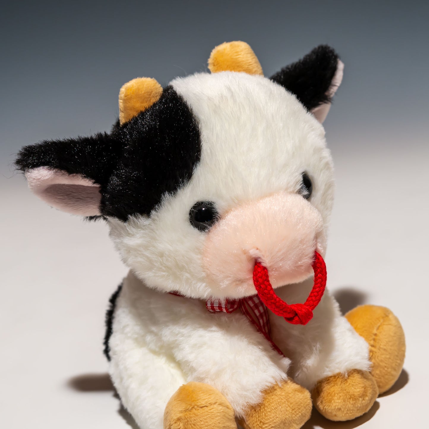 CUTE キュート販売 ぬいぐるみ ウシさん おすわり S F0273 右横顔