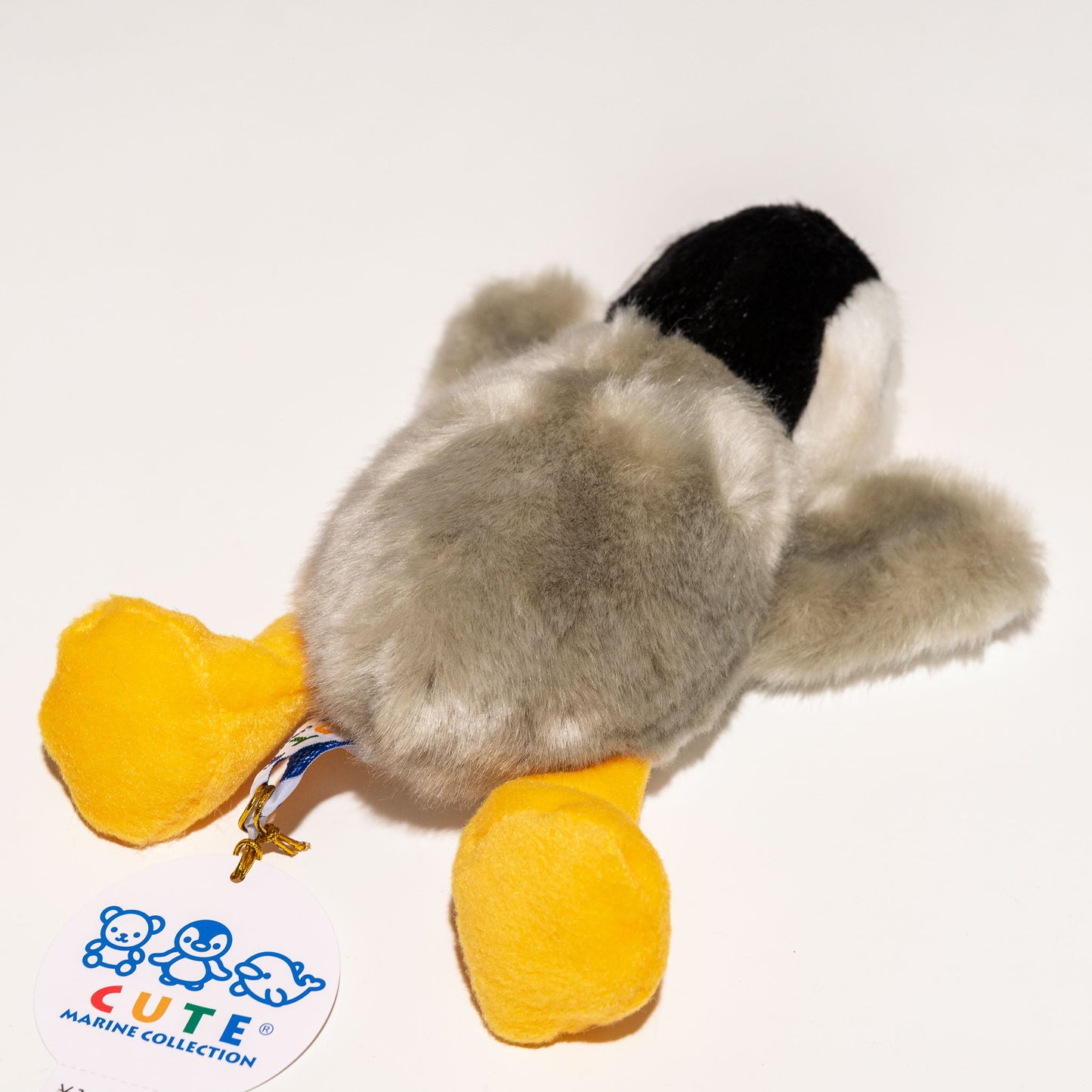 CUTE キュート販売 ぬいぐるみ ベビーペンギン S M0010 後ろ姿