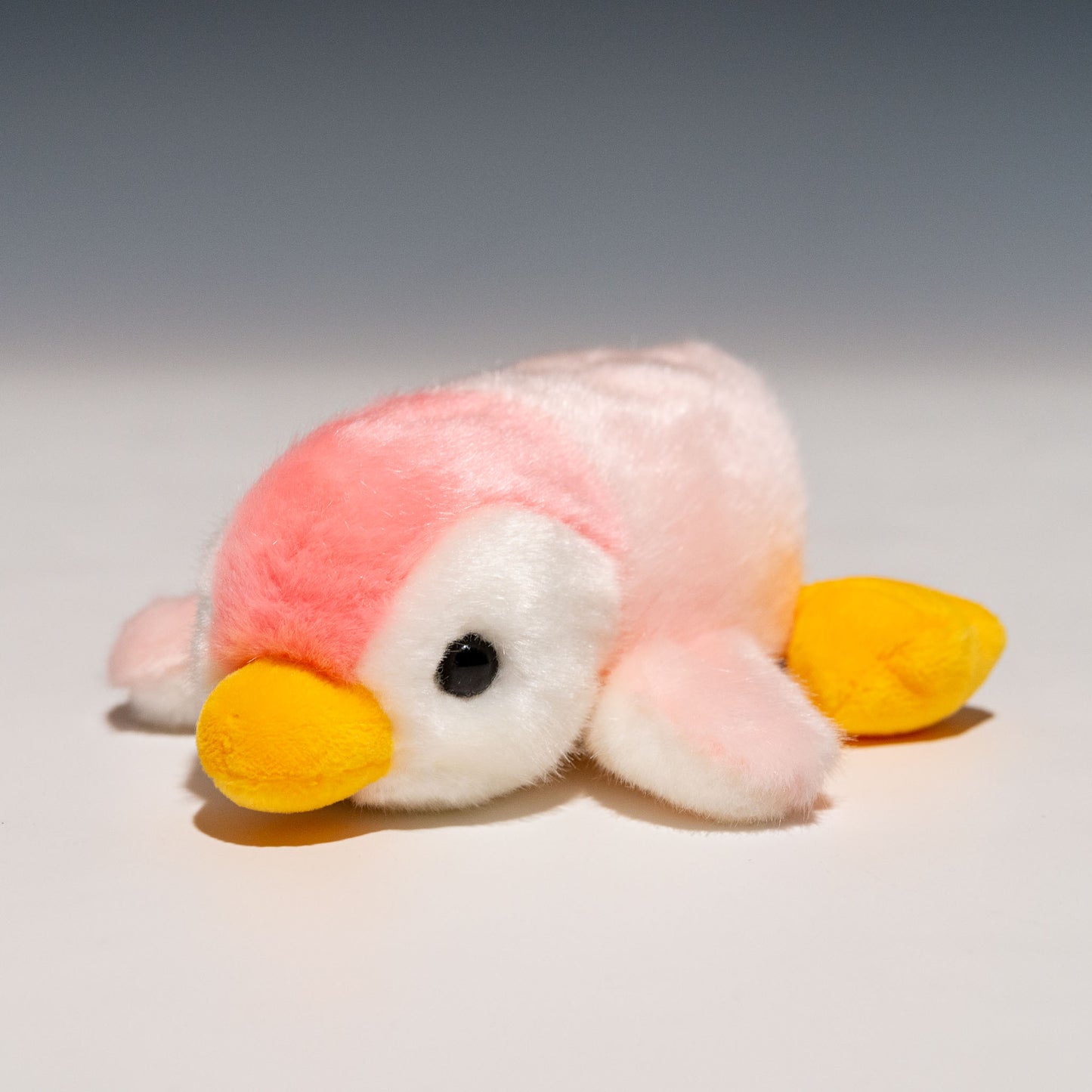 キュート販売 CUTE ぬいぐるみ ベビーペンギン SS ピンク M0461 正面