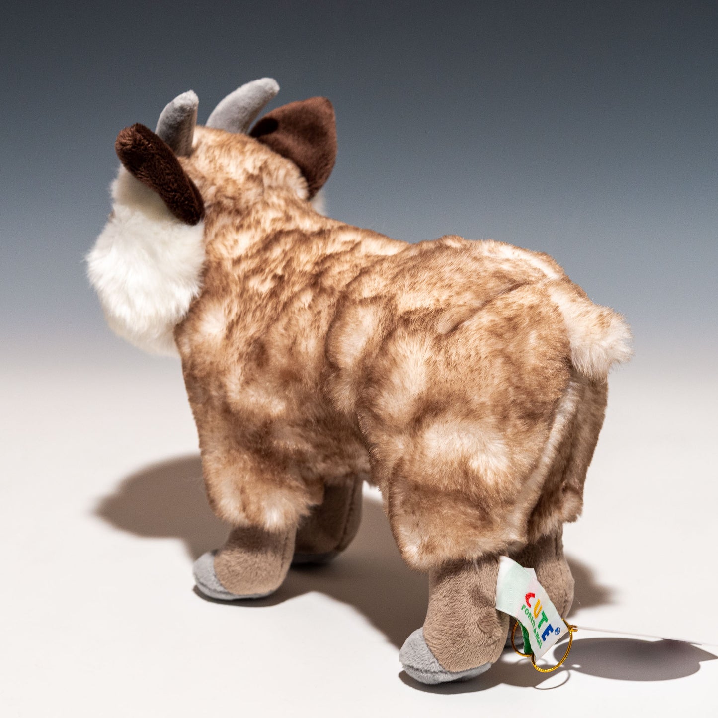 キュート販売 CUTE ぬいぐるみ ニホンカモシカ N0150 左横