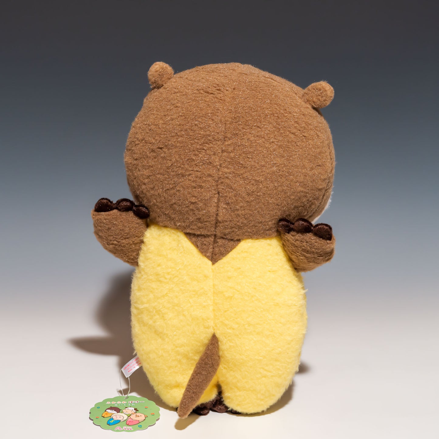 内藤デザイン研究所 ぬいぐるみ ぷーとん ふわふわぼけー こっつん 後ろ姿