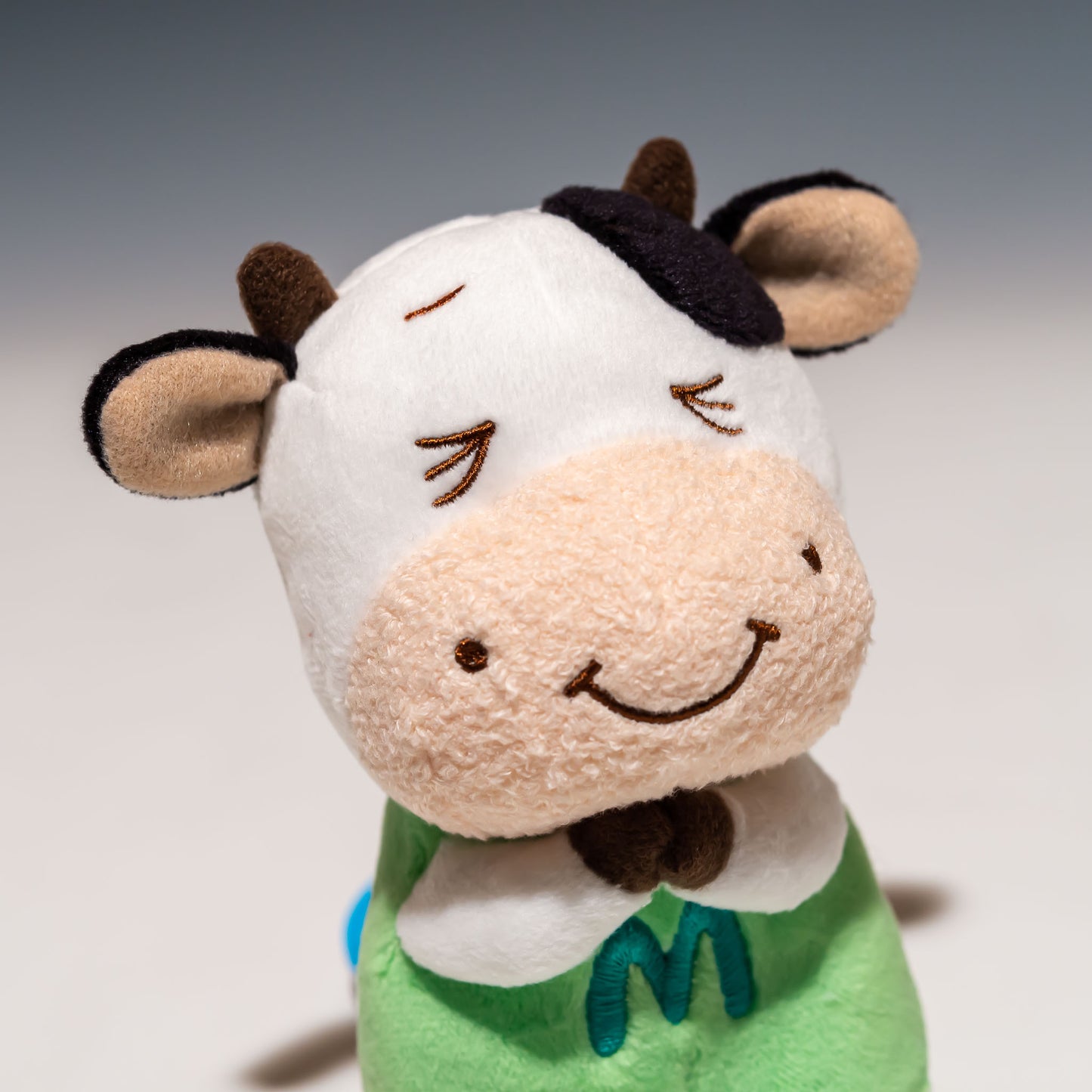 内藤デザイン研究所 ぬいぐるみ ぷーとん おねがいシリーズ もーもん 右横顔