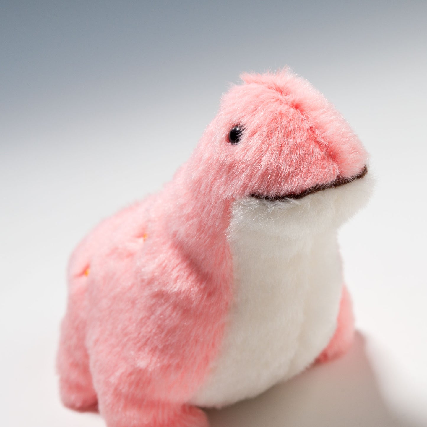 内藤デザイン研究所 ぬいぐるみ 大陸散歩 ぽちゃまる 恐竜シリーズ Sサイズ ブラキオサウルスの右横顔