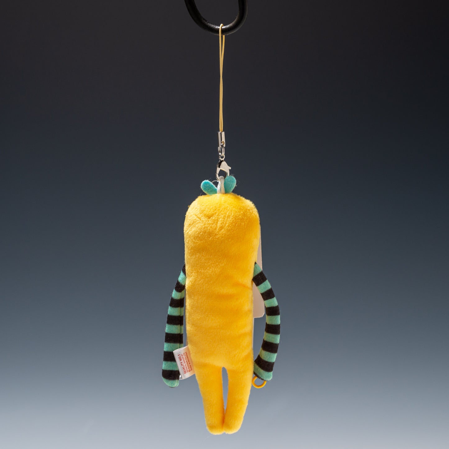 シナダ SHINADA ぬいぐるみ モケケ ストラップ チックン MKK-0048BY 後ろ姿