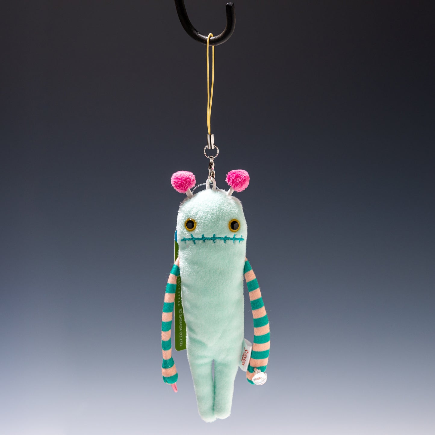 シナダ SHINADA ぬいぐるみ モケケ ストラップ クル MKK-0048LG 正面から