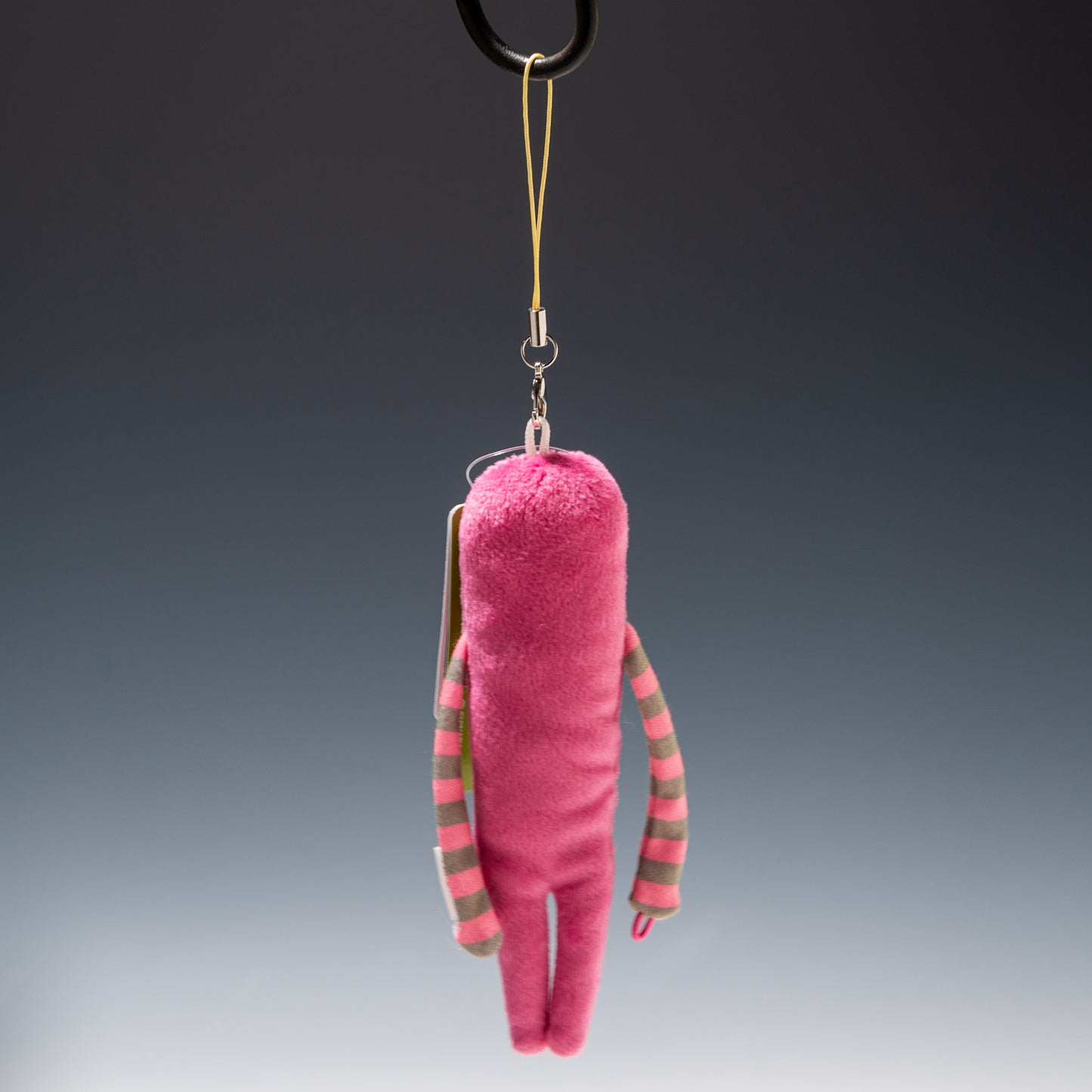 シナダ SHINADA ぬいぐるみ モケケ ストラップ ケテケテ MKK-0048M 後ろ姿