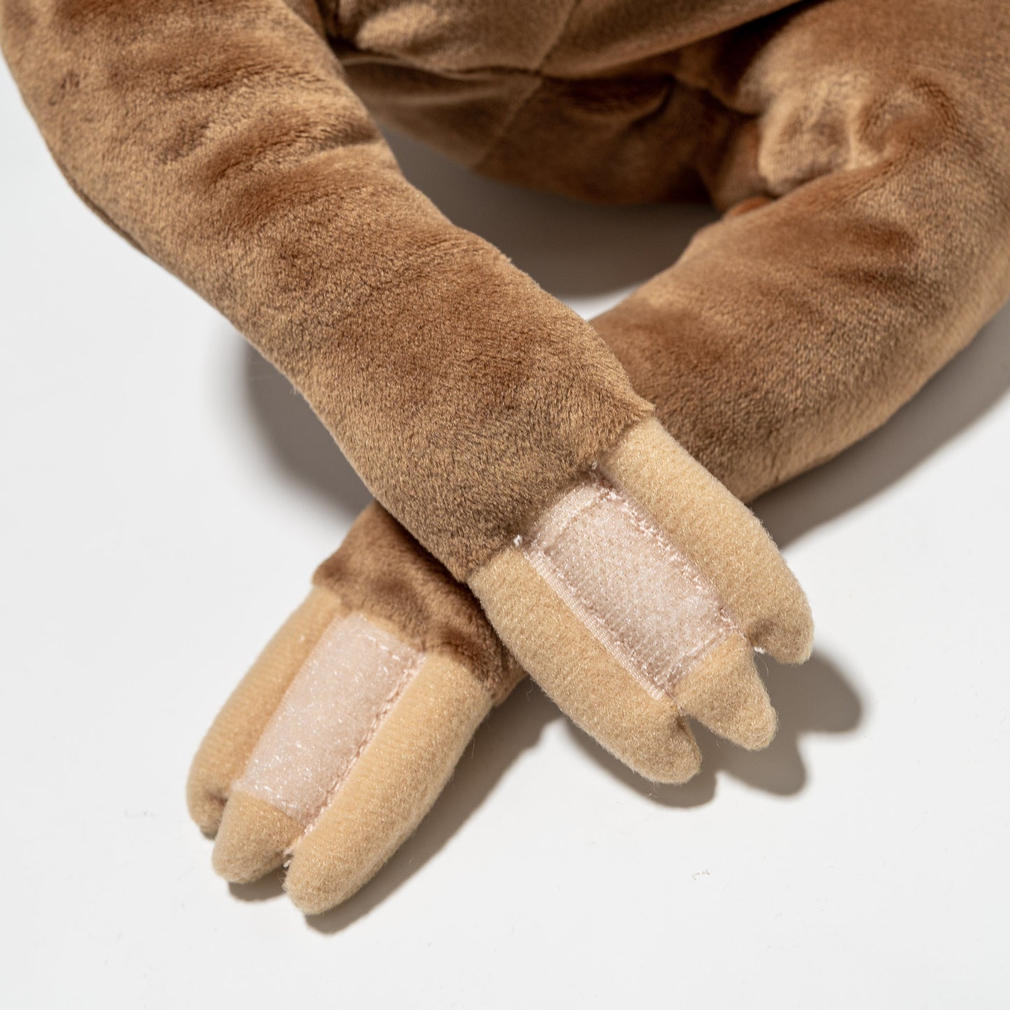 シナダ SHINADA ぬいぐるみ もちなまけ ブラウン L MKNK-0350B 足のマジックテープ