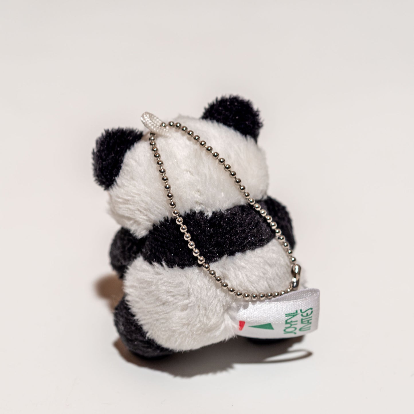 たけのこ TAKENOKO ぬいぐるみ Twin Panda ボールチェーン 12008 雌パンダの後ろ姿