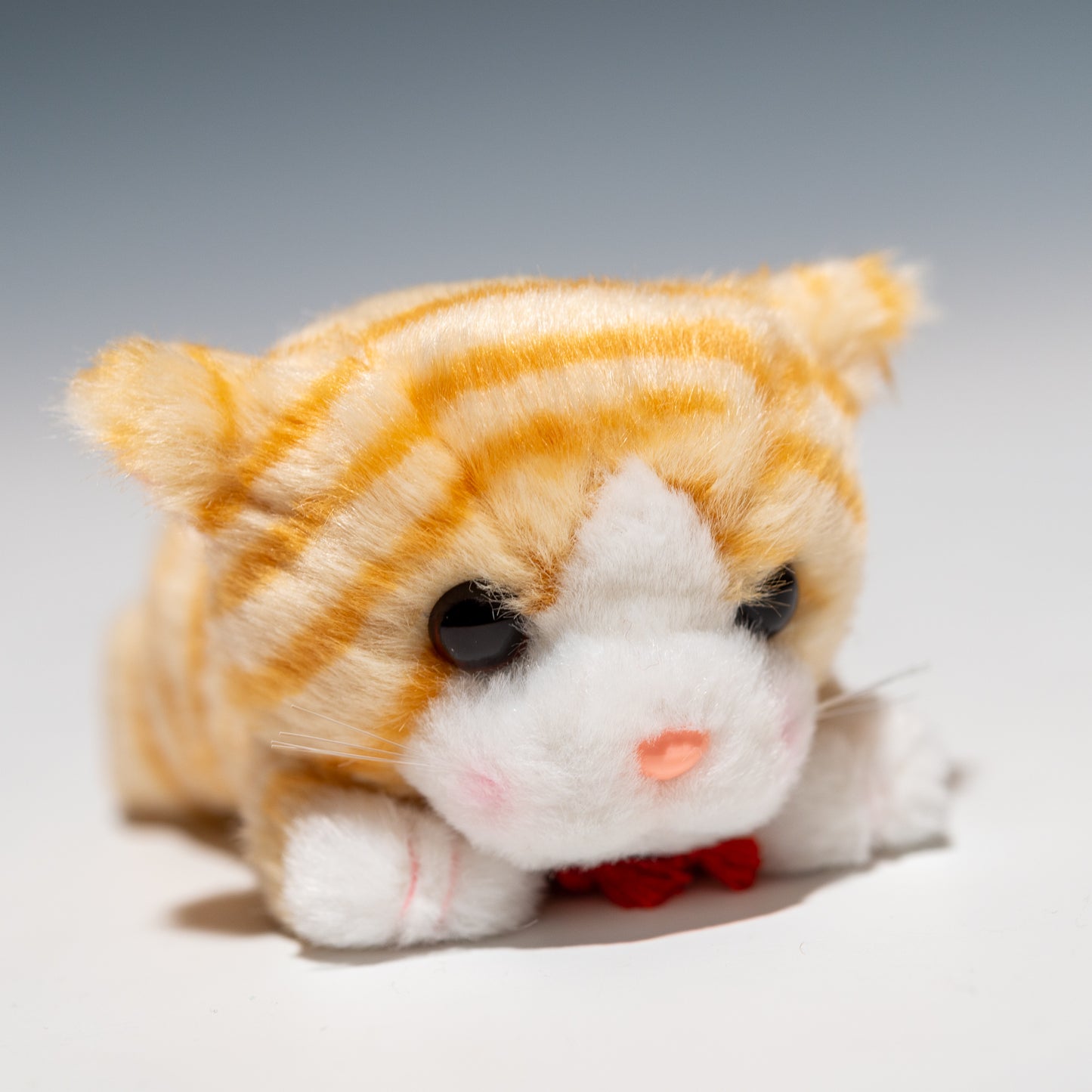 たけのこ TAKENOKO ぬいぐるみ プチシェリー這い ネコ ベージュ 58845 右横顔