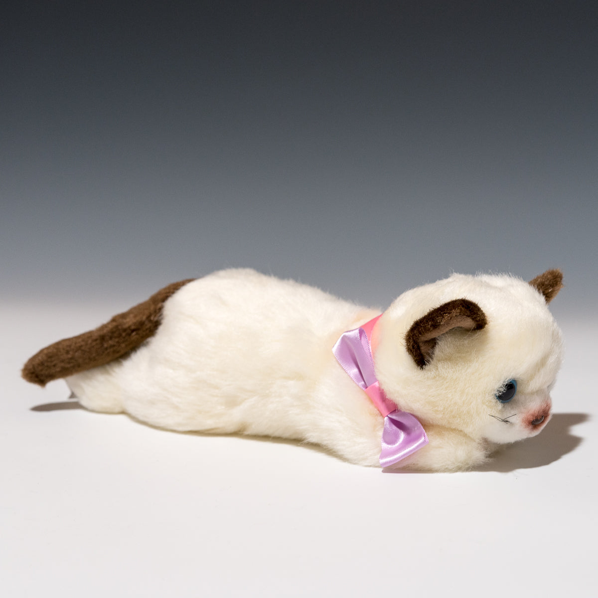 たけのこ TAKENOKO ぬいぐるみ リボンネコ シャムネコ 15783 右横