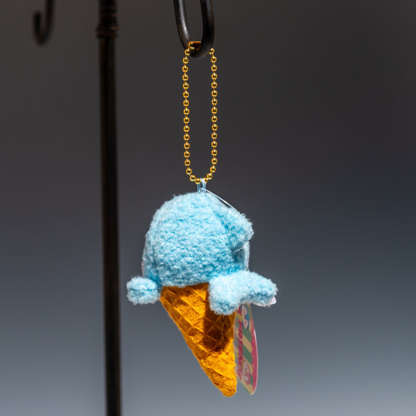 内藤デザイン研究所 ぬいぐるみ 海中散歩 アイスフレンズ マスコット(イルカソーダ)の後ろ