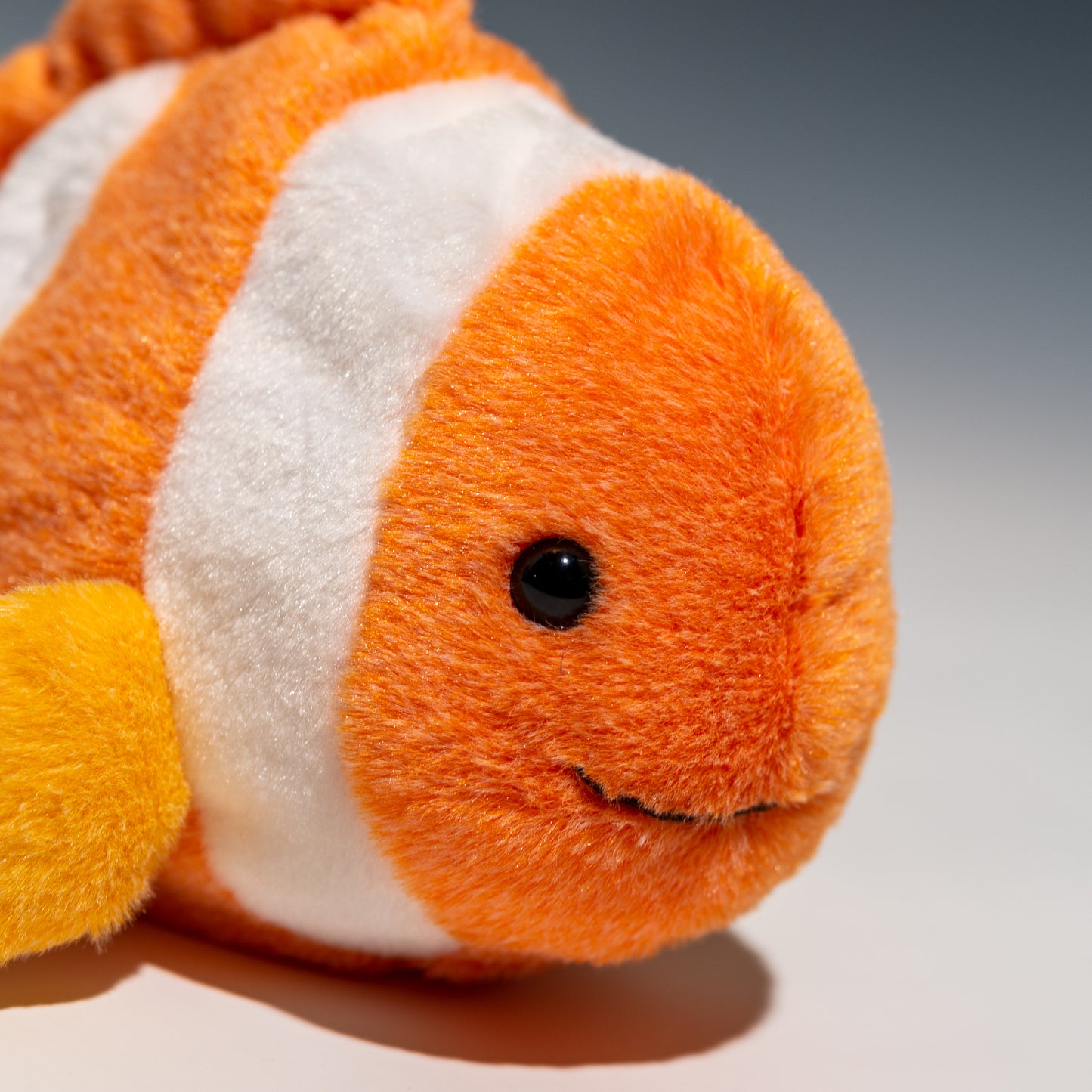 内藤デザイン研究所 ぬいぐるみ 海中散歩 ぽちゃまる Mサイズ クマノミ 右横顔