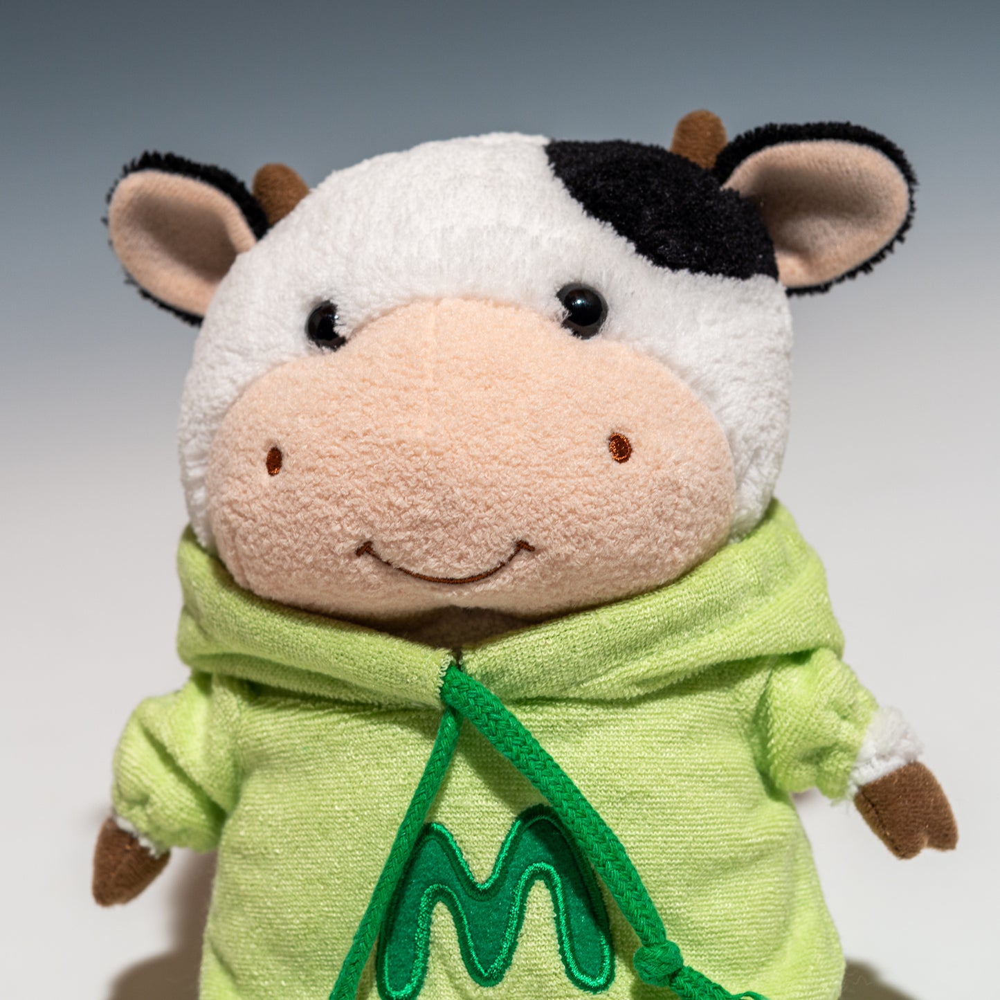 内藤デザイン研究所 ぬいぐるみ もーもん パーカー Sサイズの左横顔