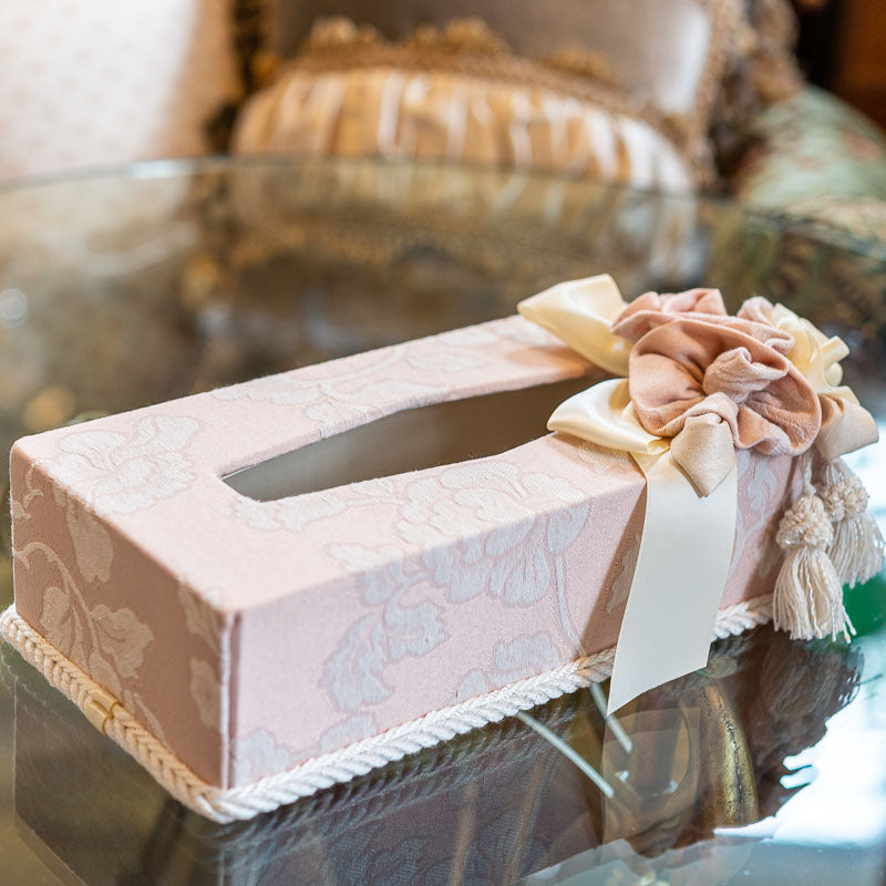 ジェニファーテイラー ティッシュボックス Heirloom Pinkの後ろ