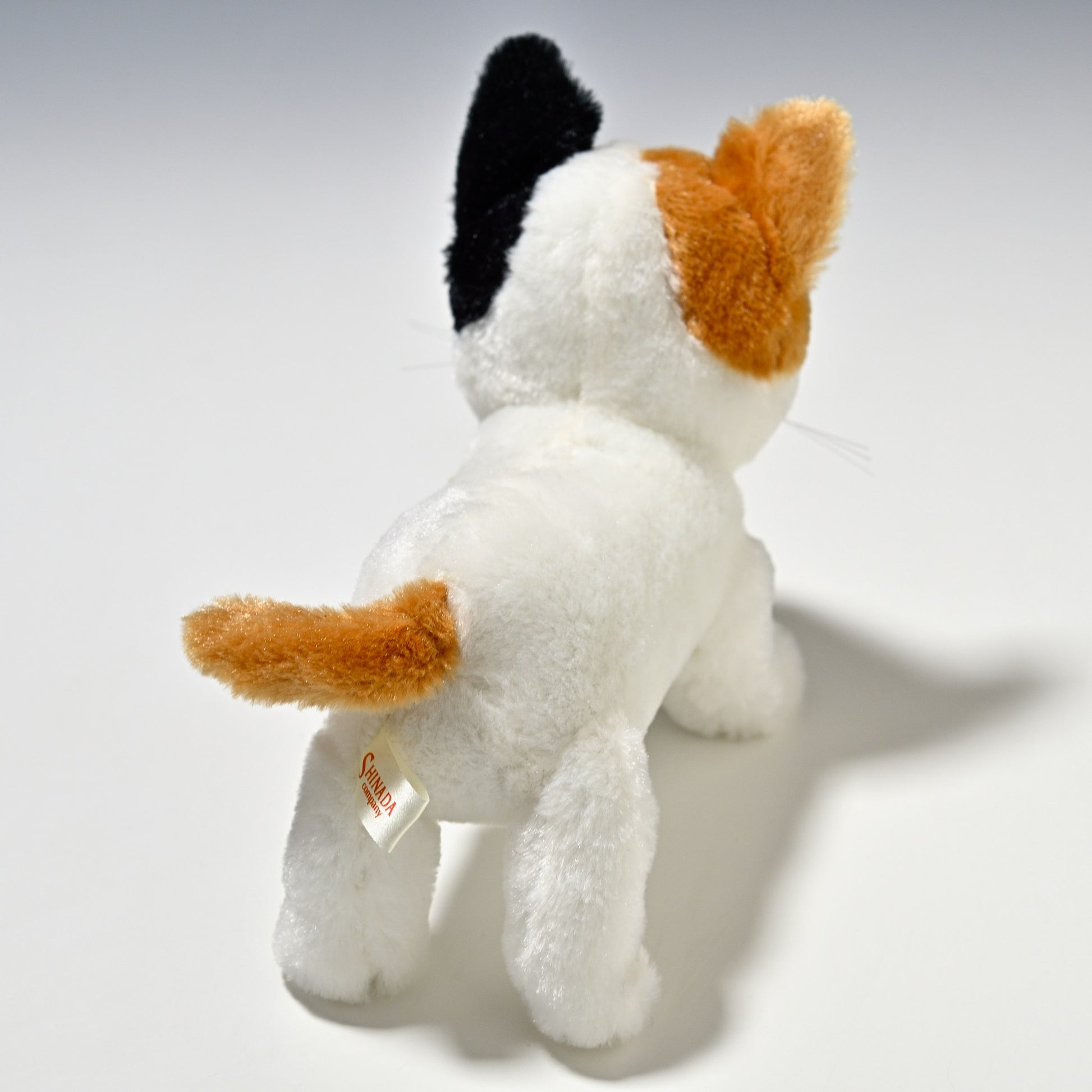 シナダ SHINADA ぬいぐるみ いっしょね みけねこ ISCM-0198 後ろ