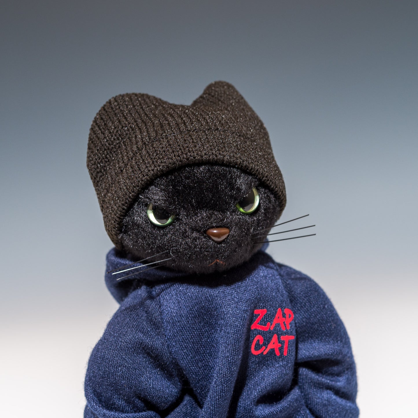 ZAP CAT ザップキャット ぬいぐるみSサイズ レイ | 内藤デザイン研究所の右横顔