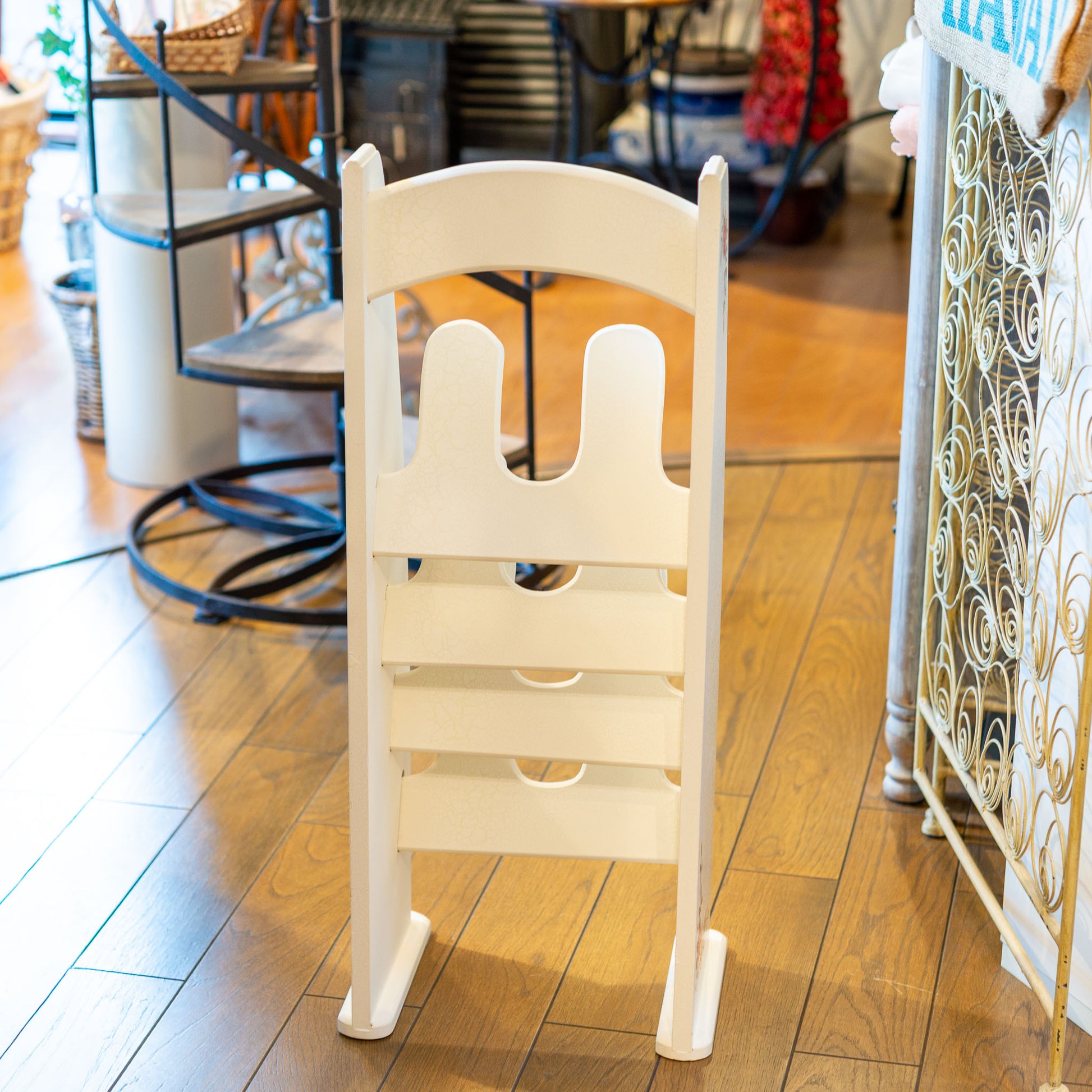 木製 クラック塗装仕上げ スリッパラック クラシックローズ 後ろ