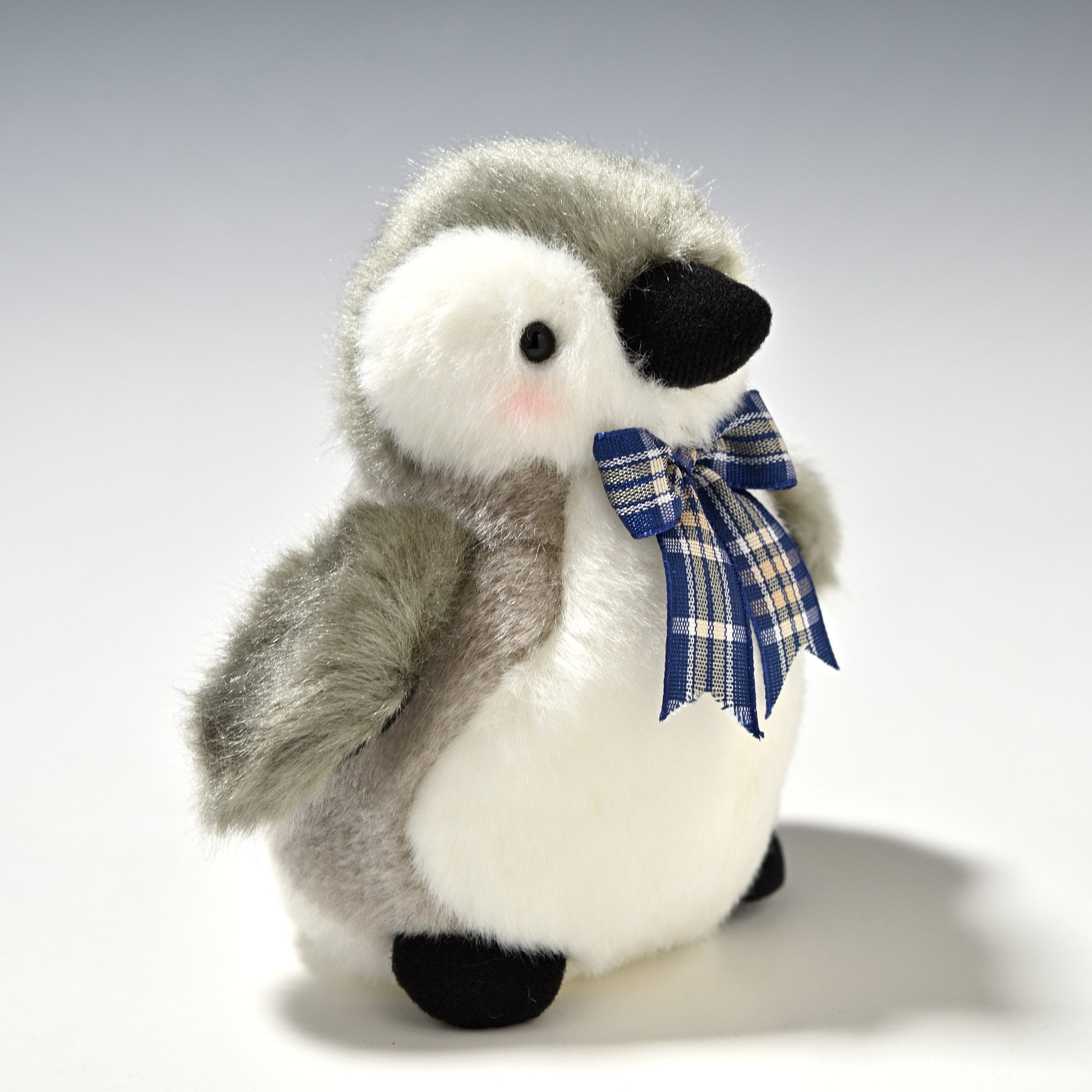 たけのこ TAKENOKO ぬいぐるみ マリンシリーズ ペンギン ミニ リボン青 75202 左横