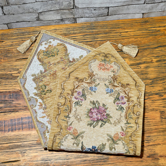 ベルギー製 ゴブラン織り タッセル付きテーブルセンターマット RACHEL ベージュ 幅32.5×長さ132cm 裏面