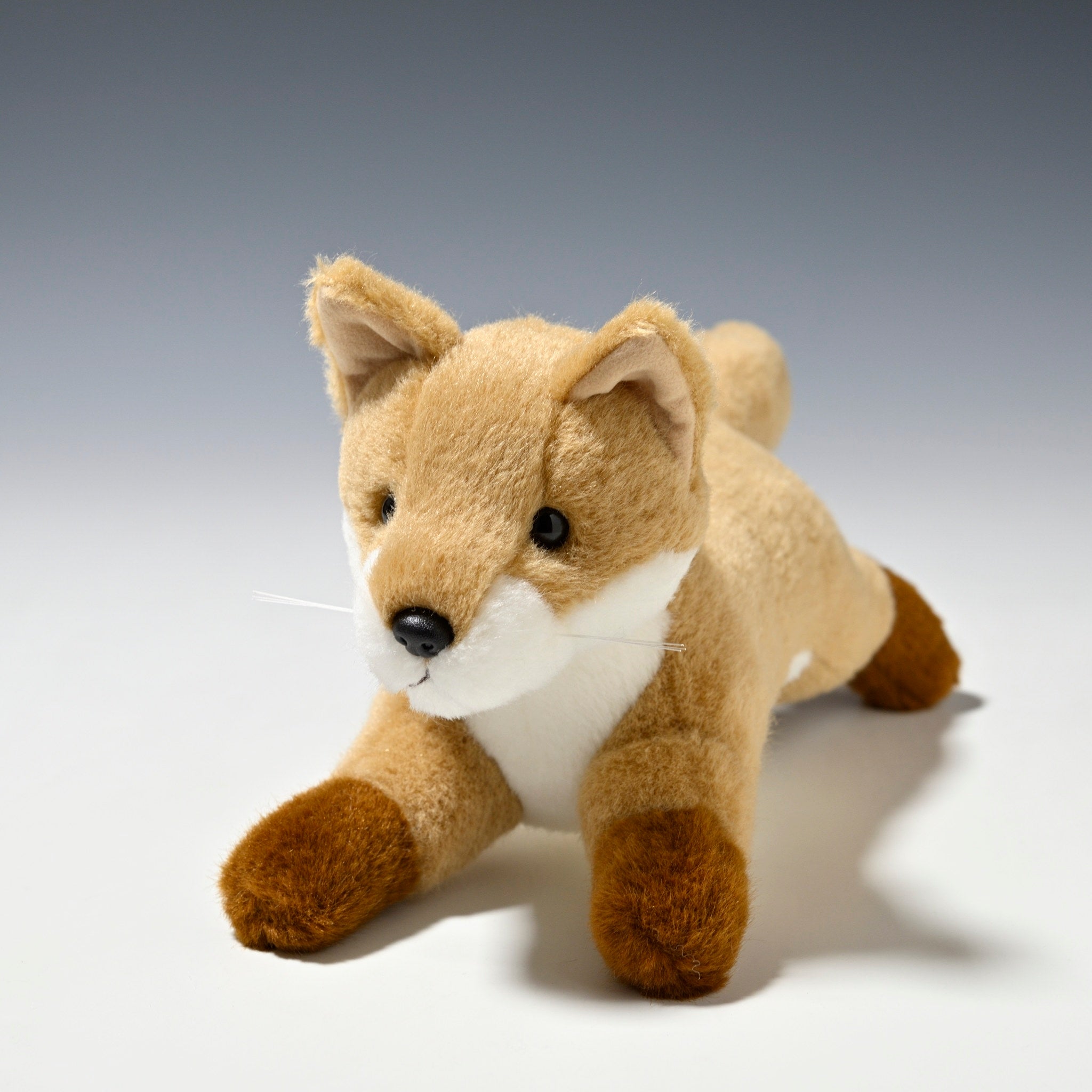 キタキツネ リアルな ぬいぐるみ リアルに動くキツネのぬいぐるみに驚き 「本物かと思った」の声続々