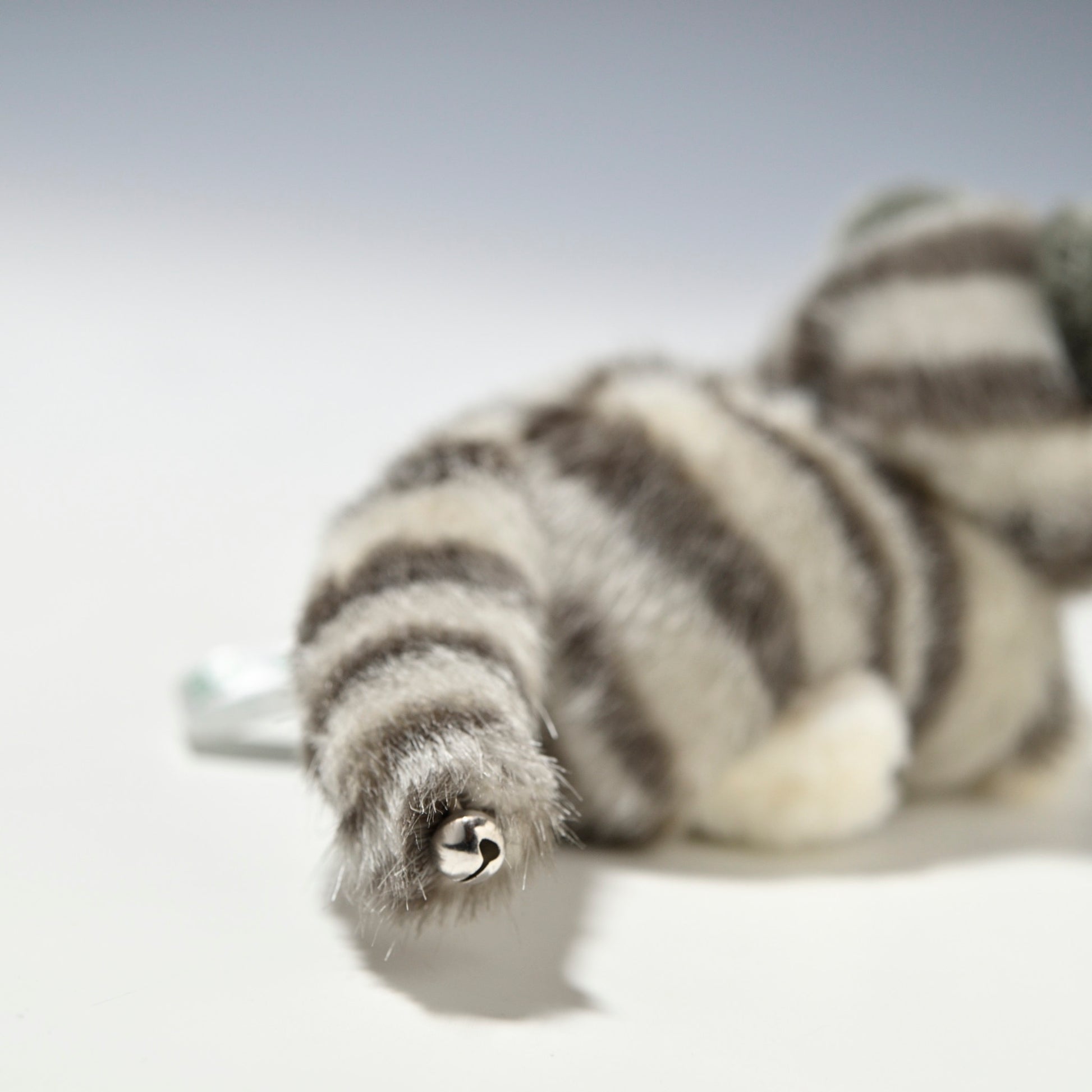 たけのこ TAKENOKO ぬいぐるみ プチプチらんど (A) ネコ グレー 58431　しっぽの鈴