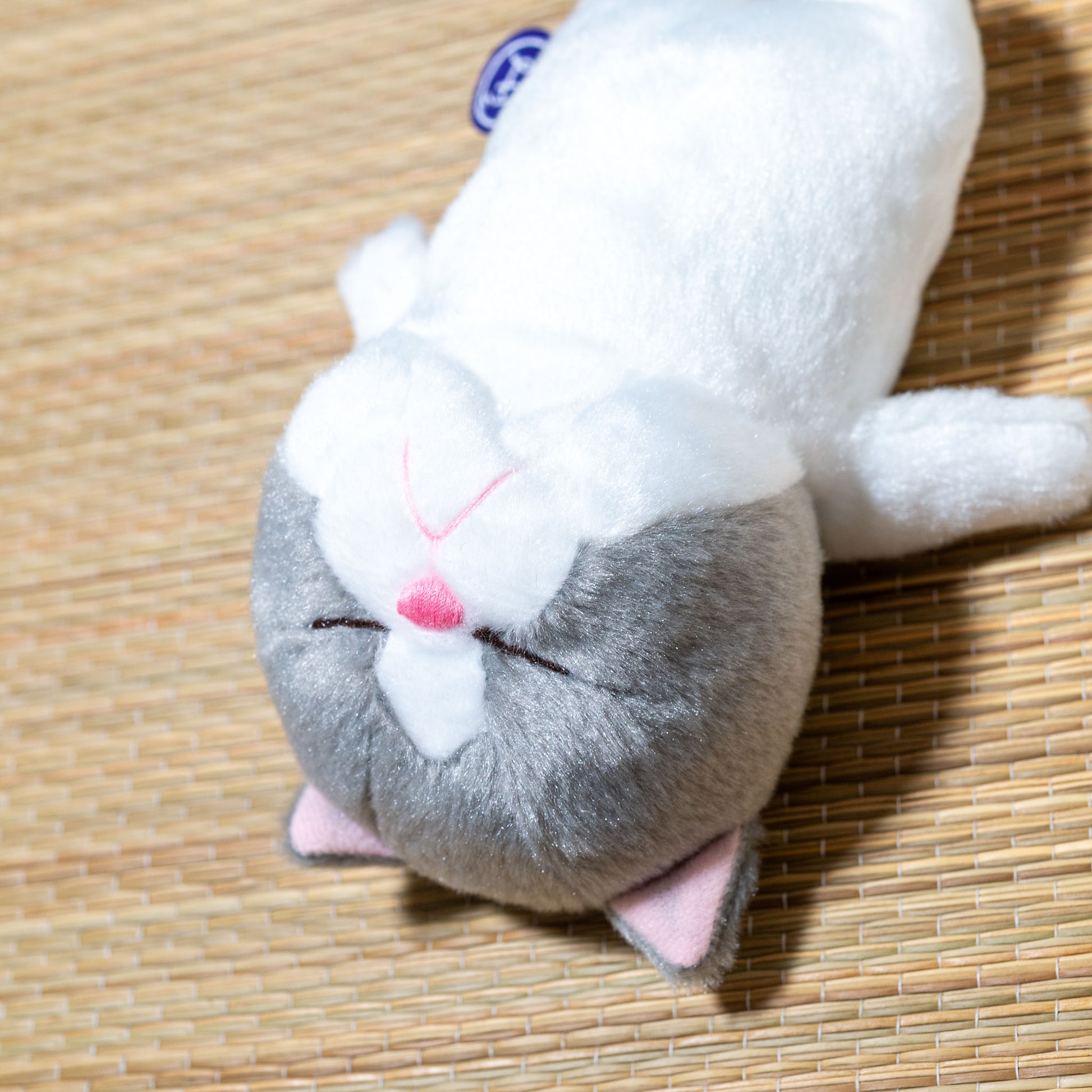 内藤デザイン研究所 ぬいぐるみ ぼうみたいなねこ ねずぼう 右横顔