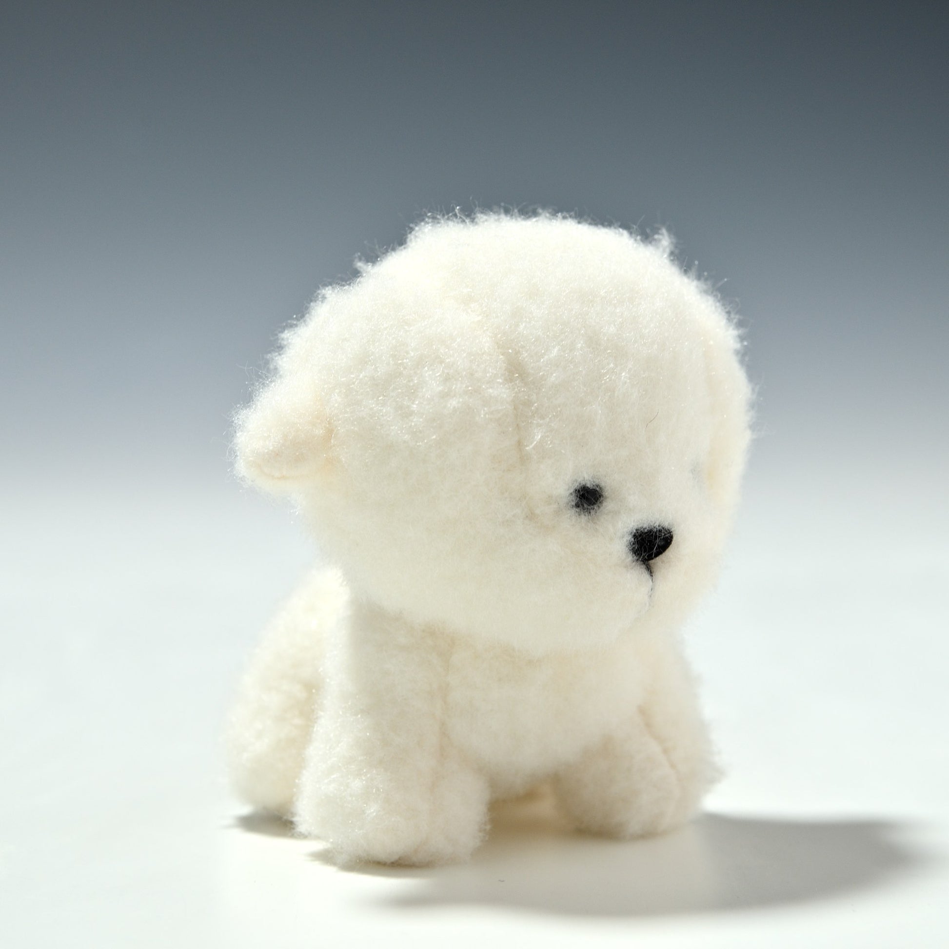 内藤デザイン研究所 ぬいぐるみ わたぽ 犬のなかま ビジョンフリーゼ 左横