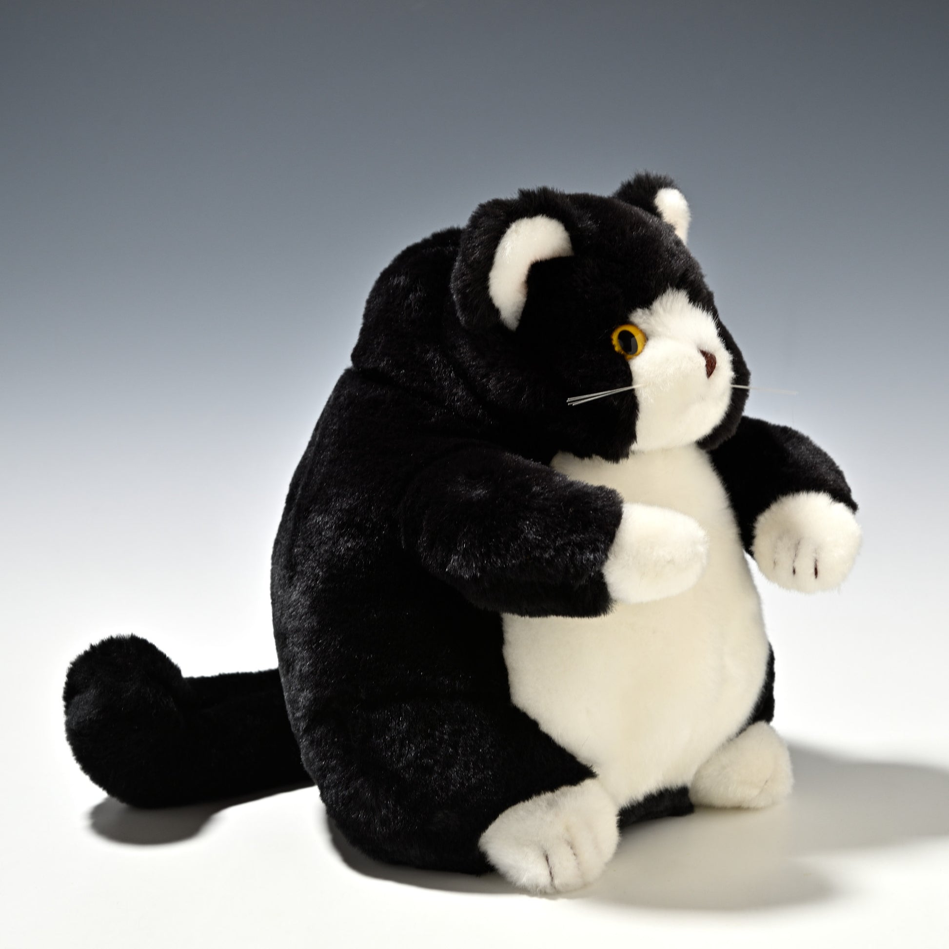 オリエンタルトーイ ぬいぐるみ 黒猫こてつ Lサイズ H-393 左横