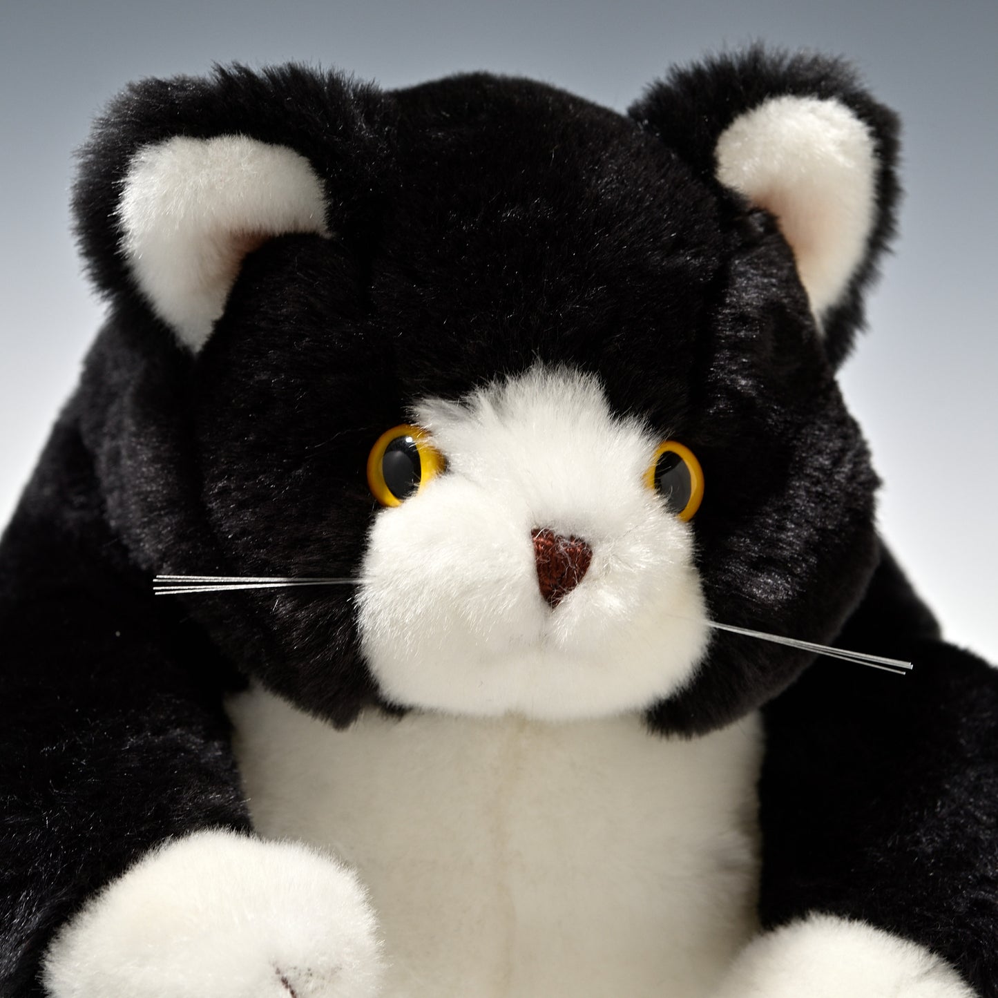 オリエンタルトーイ ぬいぐるみ 黒猫こてつ Lサイズ H-393 右横顔