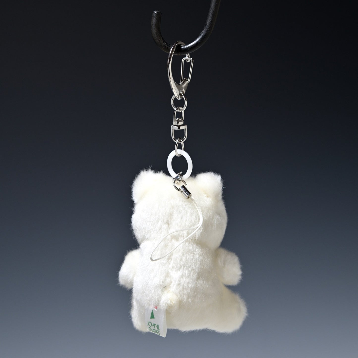 たけのこ TAKENOKO ぬいぐるみ ぶるぶるマスコット 白クマ 68838 ぶら下げた後ろ