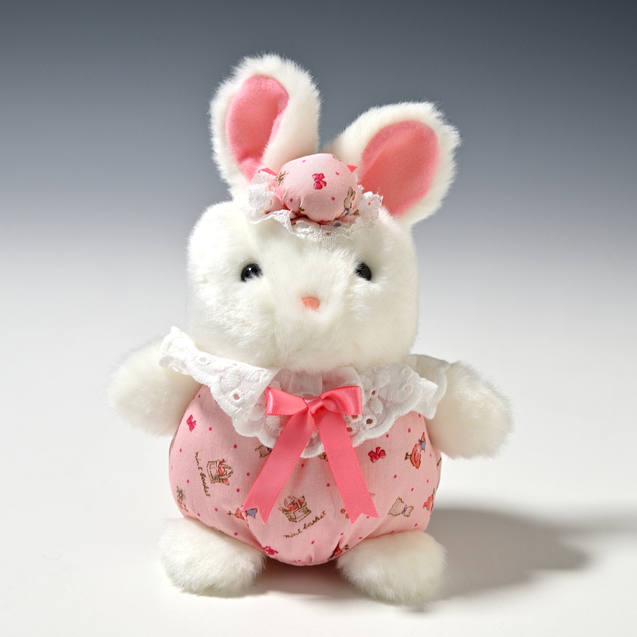 NAO 陶器人形 1026 ウッドランドフレンズ woodland Friends ポーセリン ナオ フィギュリ 女の子 うさぎ リヤドロ LLADRO 置物 札幌 北20条店 たけのこ TAKENOKO ぬいぐるみ プチぶらんでーと (ミニ) ウサギ 88806