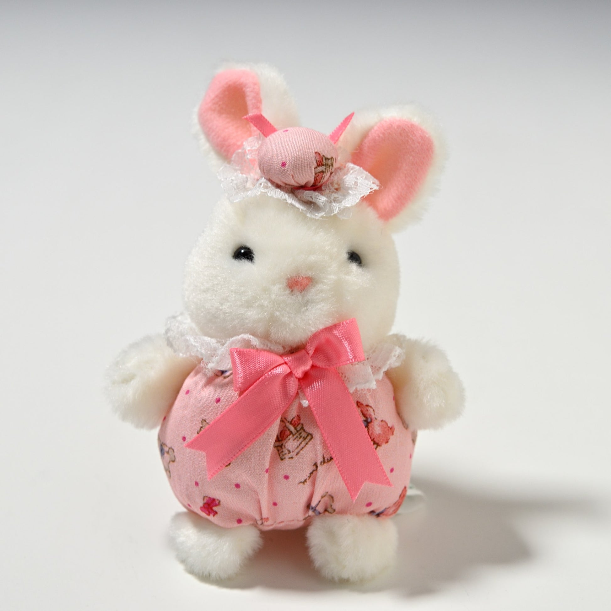 たけのこ TAKENOKO ぬいぐるみ プチぶらんでーと ボールチェーン ウサギ 90200 正面